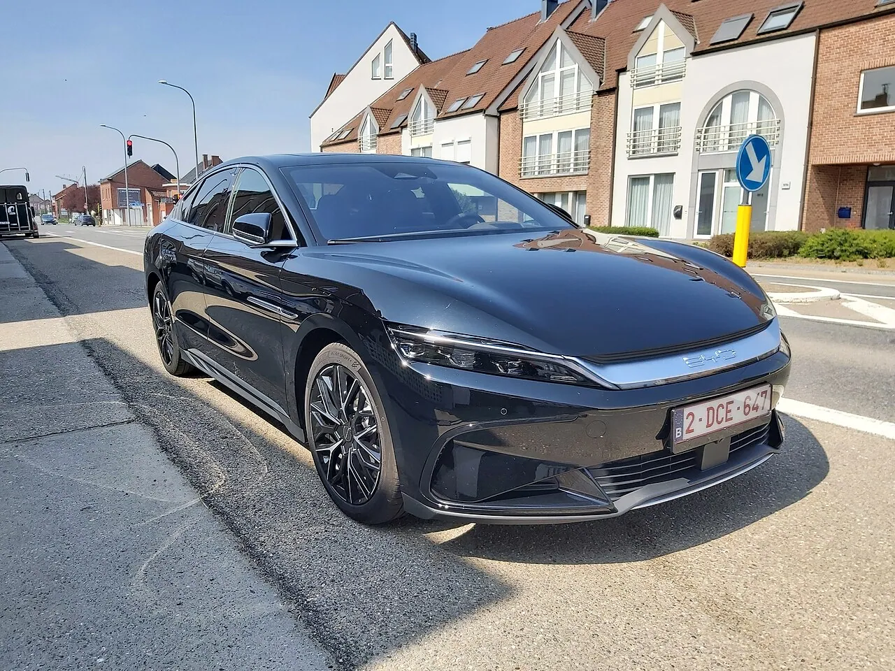 BYD Han, avant 3/4