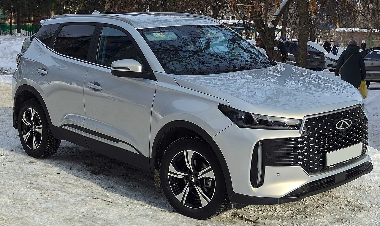 Chery Tiggo 4 Cross HEV, avant 3/4