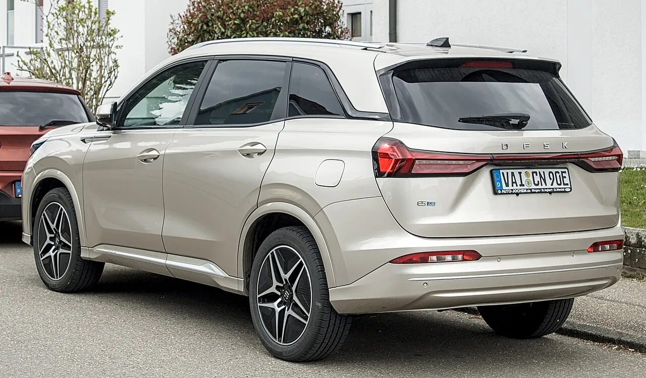 DFSK E5, exterieur