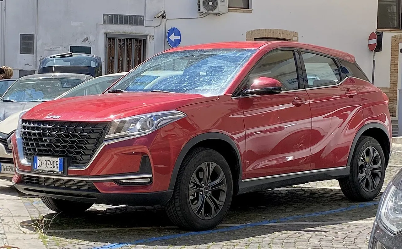 DFSK Glory 500, avant