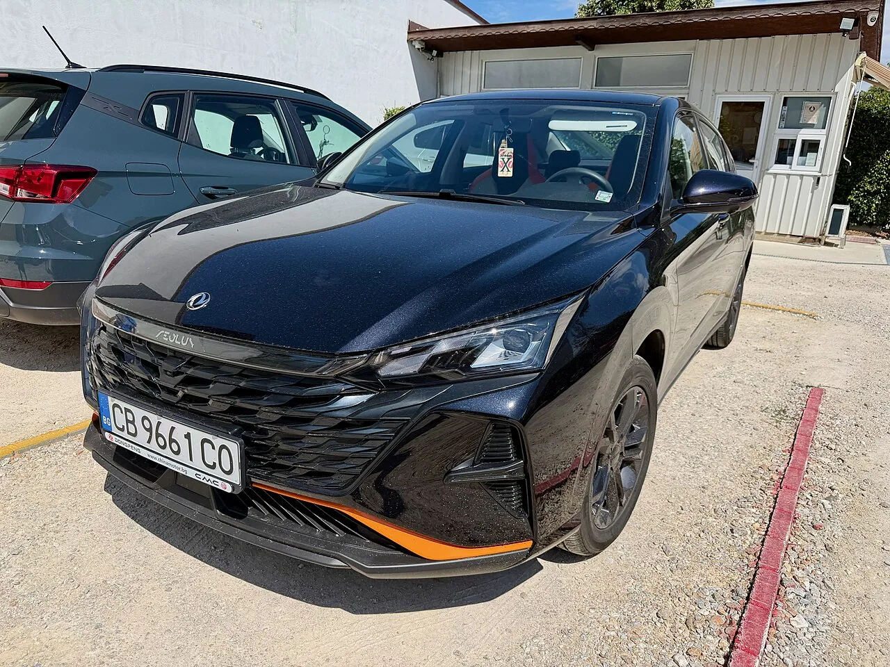 Dongfeng Shine, avant 3/4