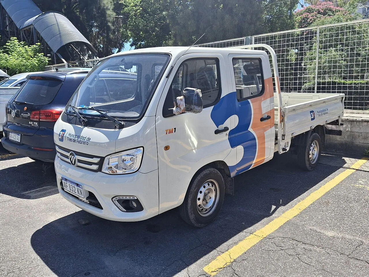 Foton TM, avant 3/4