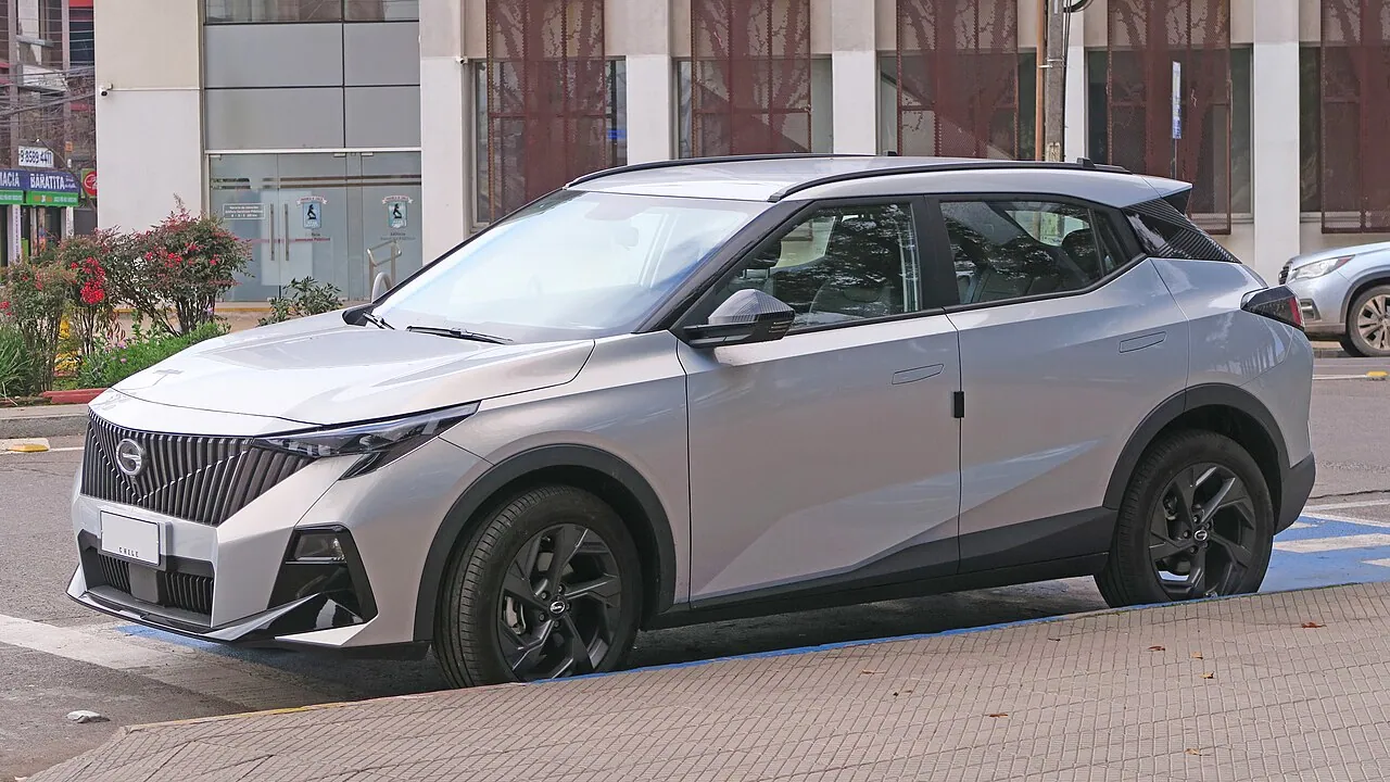 GAC Emzoom, avant 3/4