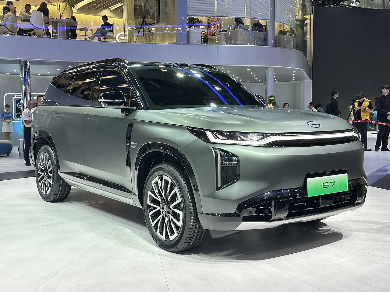 GAC S7, avant 3/4