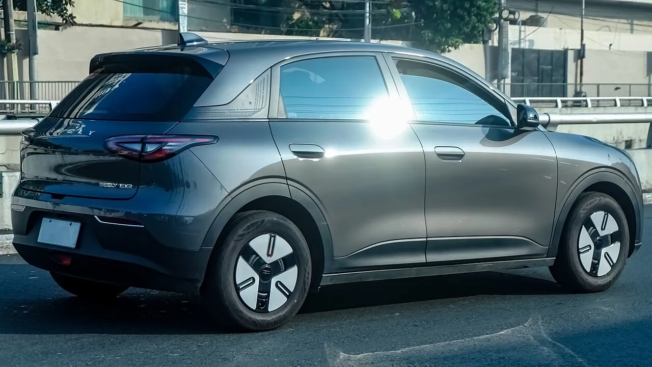 Geely EX2, arrière 3/4