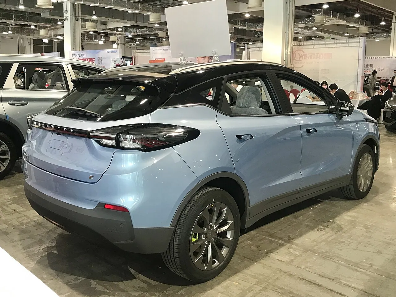 Geely Geometry C, arrière 3/4