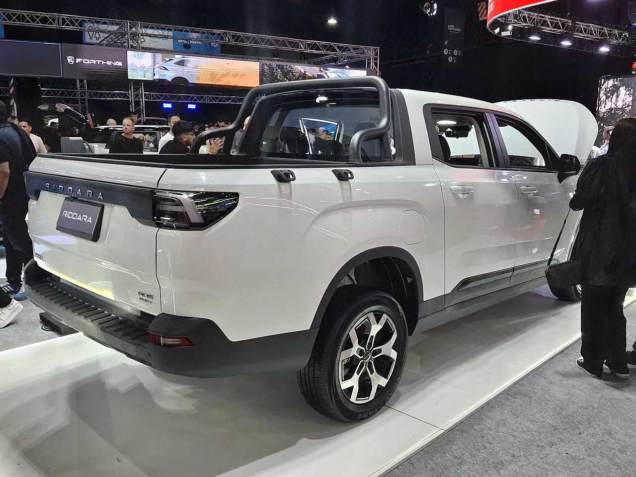 Geely Riddara RD6 PHEV, arrière 3/4