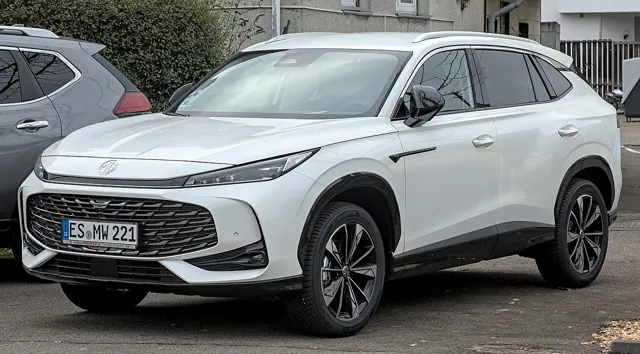 MG HS