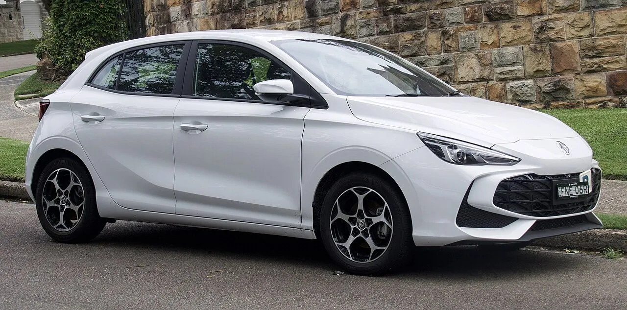 MG3, avant 3/4
