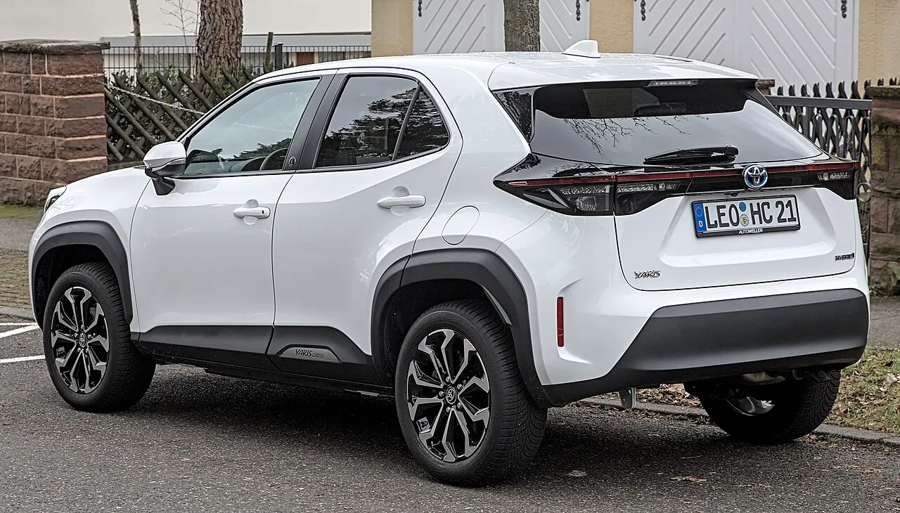 Toyota Yaris Cross, arrière 3/4
