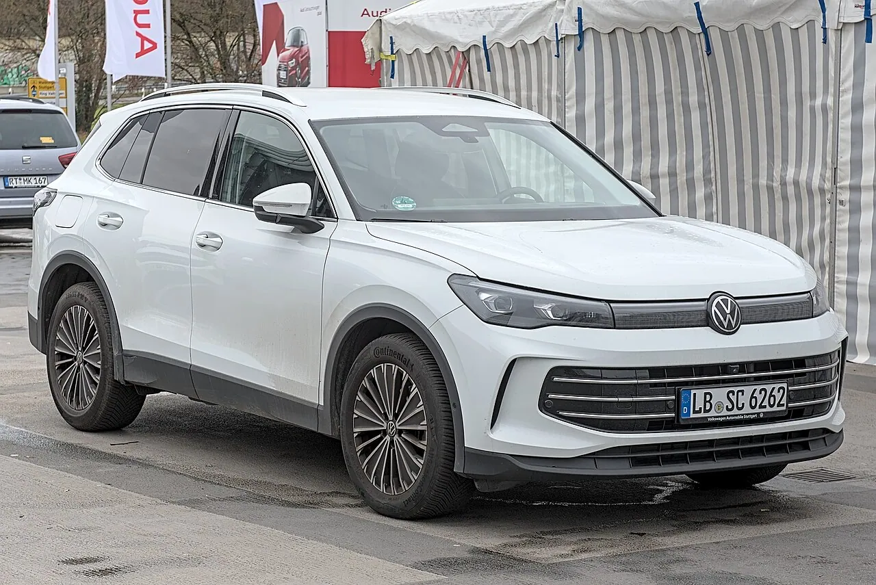 Volkswagen Tiguan, arrière 3/4